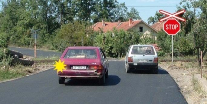 У ситуацији приказаној на слици претицање: