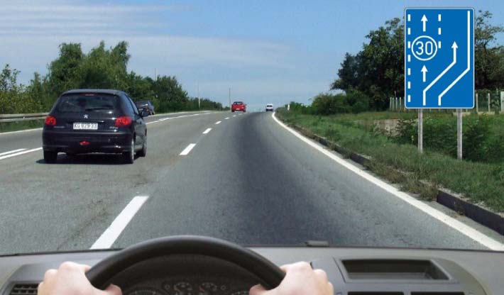У ситуацији приказаној на слици претицање:
