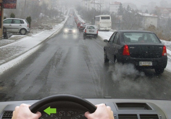 У ситуацији приказаној на слици претицање: