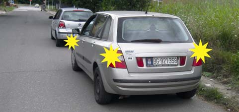 У ситуацији приказаној на слици неисправно моторно возило које се вуче: